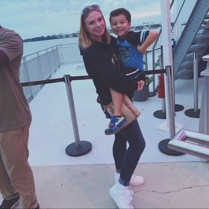 Meet your Posher, Lindsey